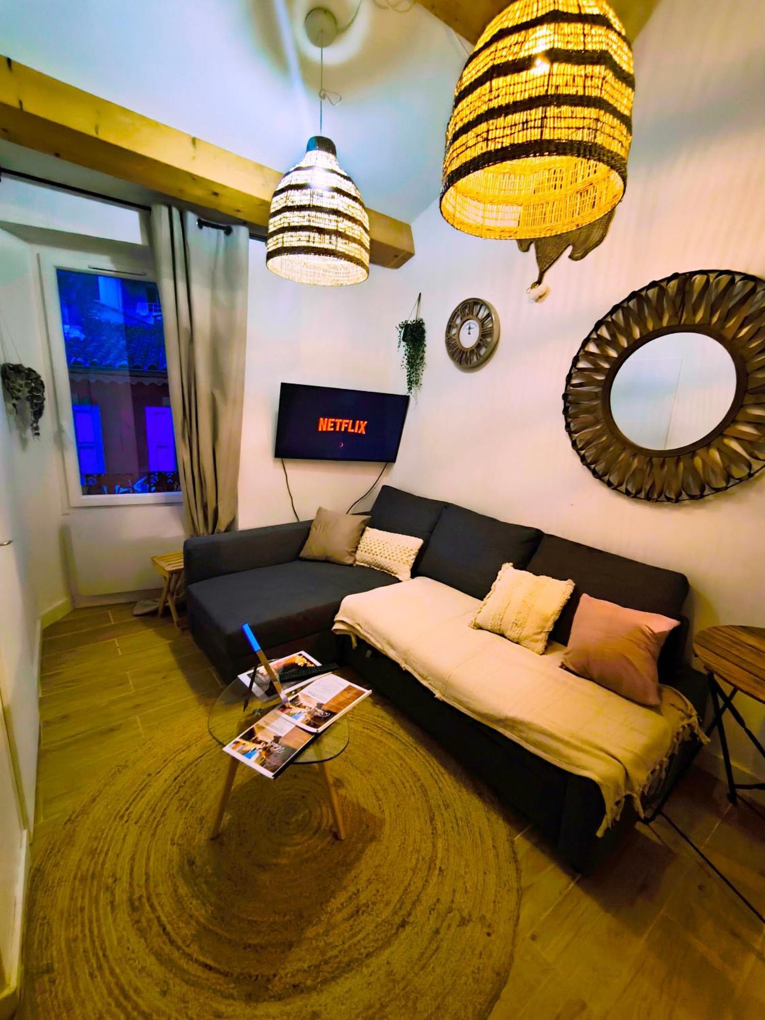 Le King & Suites Etoilees Gréoux-les-Bains Екстериор снимка